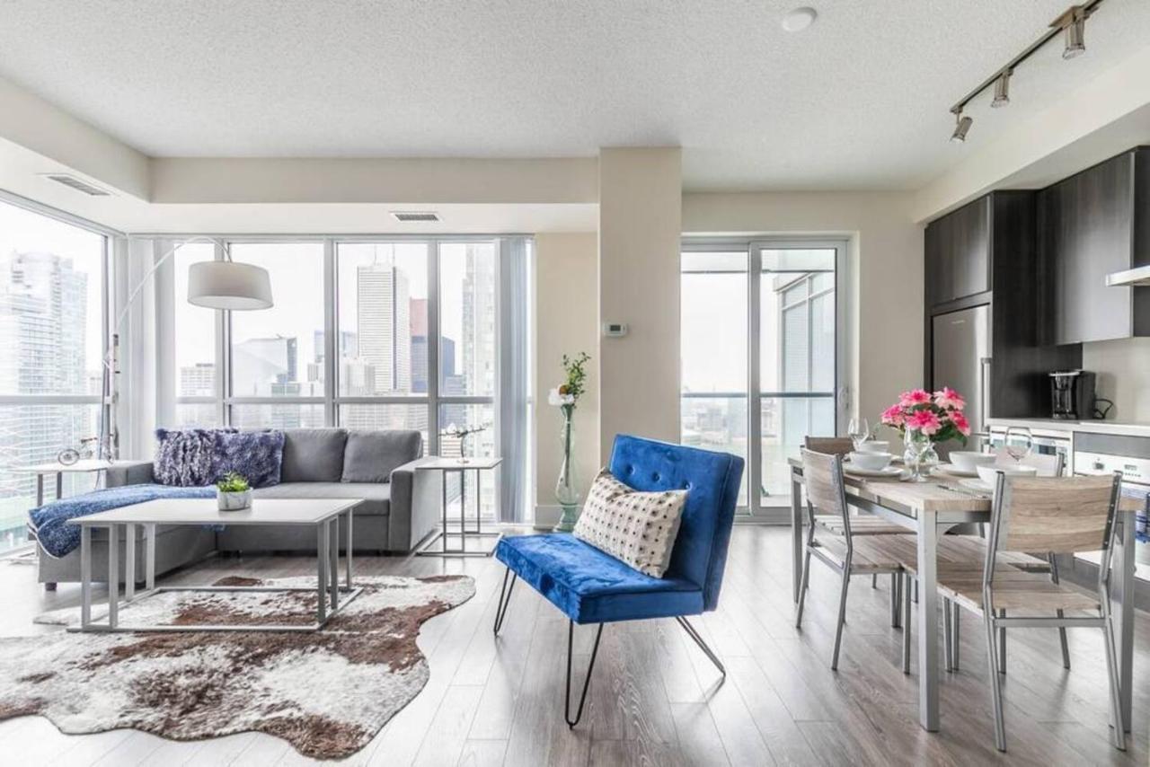 Stunning Views Of Downtown - Luxury High Rise With King Bed! Villa Toronto Esterno foto