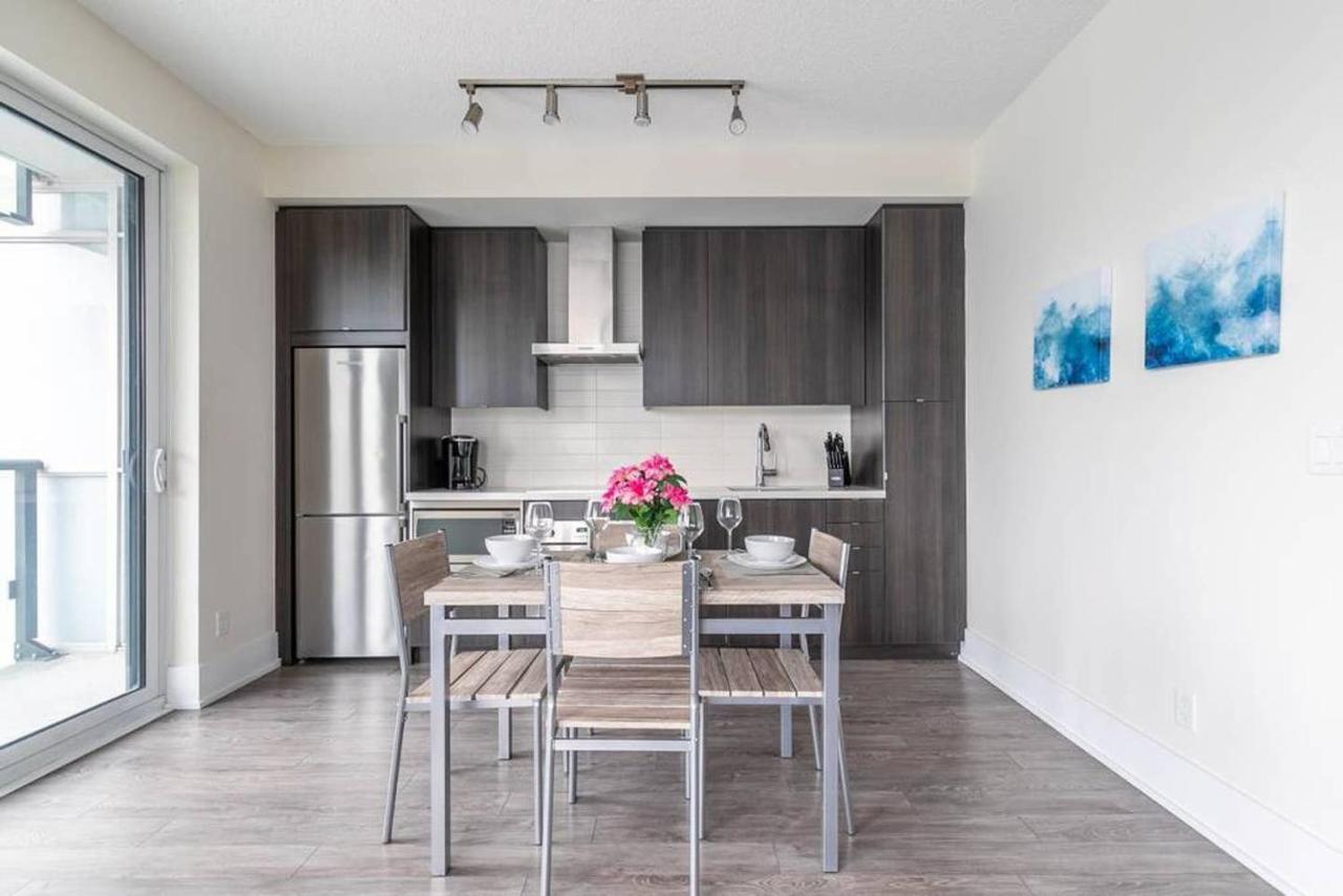 Stunning Views Of Downtown - Luxury High Rise With King Bed! Villa Toronto Esterno foto